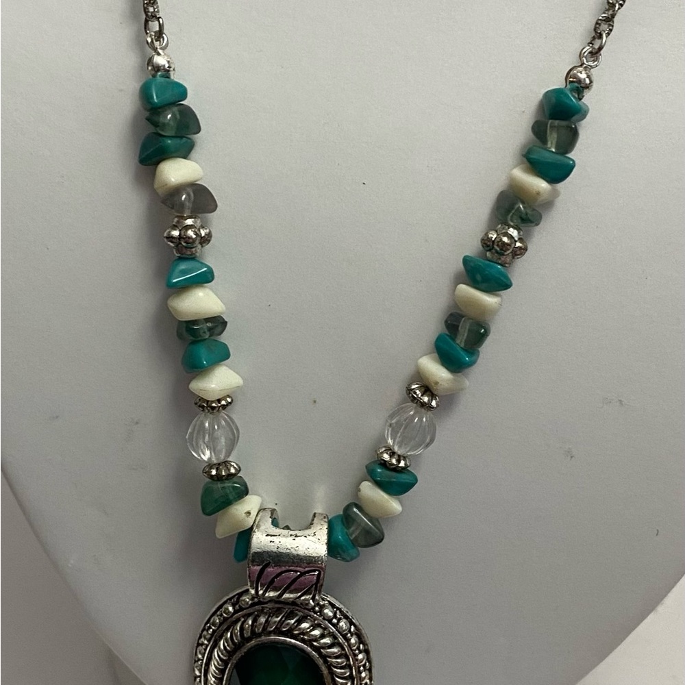 Vintage Avon Fashion necklace - Picture 2 of 4